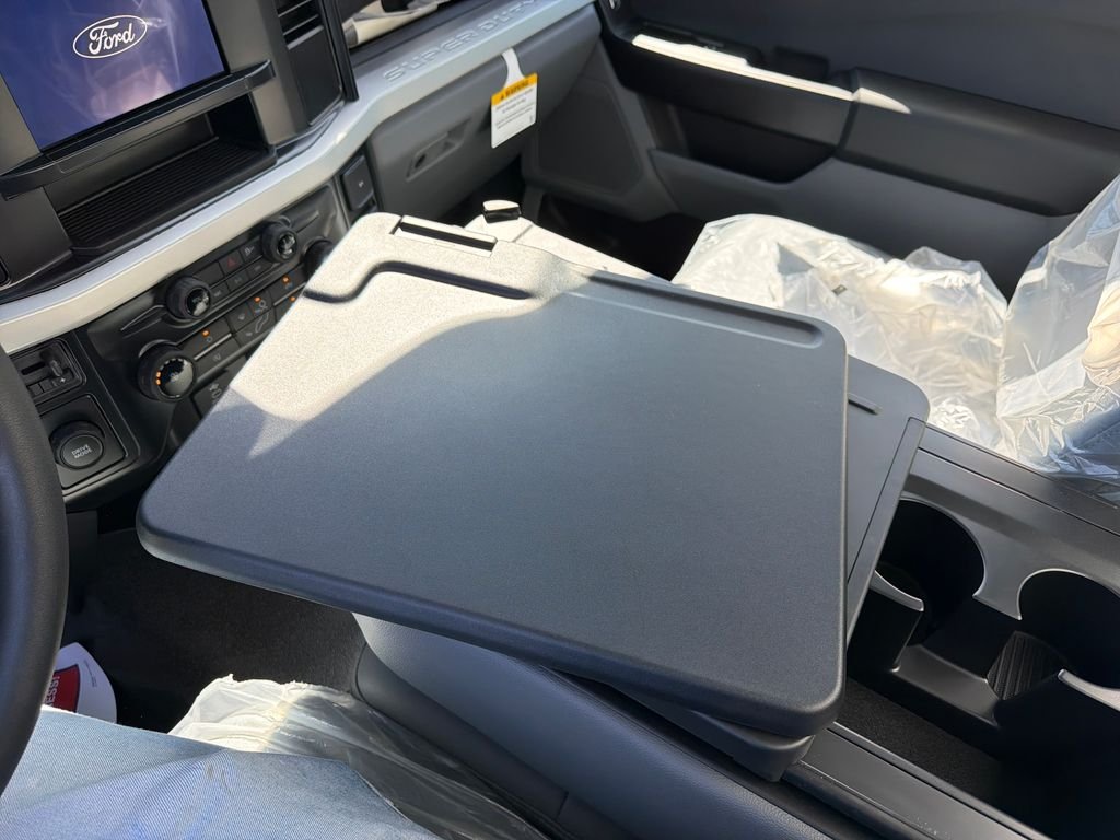 2026 Ford F-350 Super Duty Chassis Cab XL - Photo 18