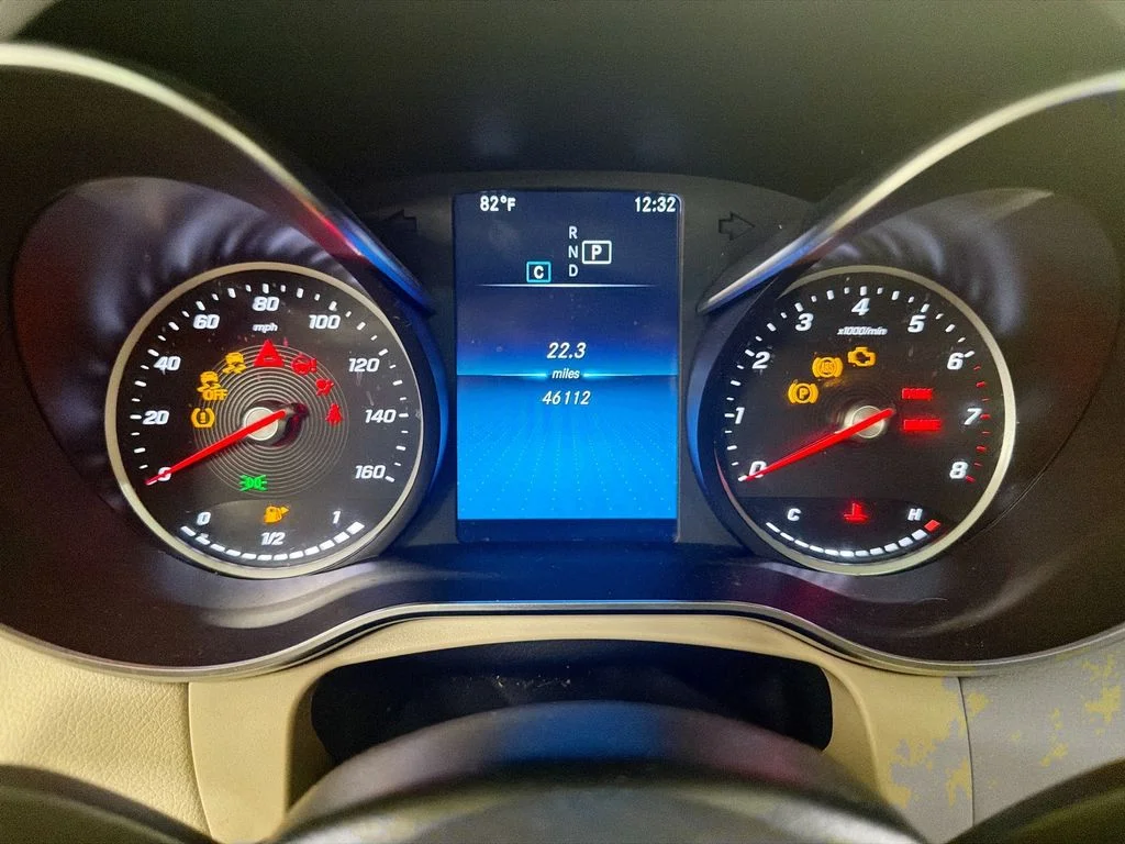 Used 2022 White Mercedes-Benz GLC 300 image 13