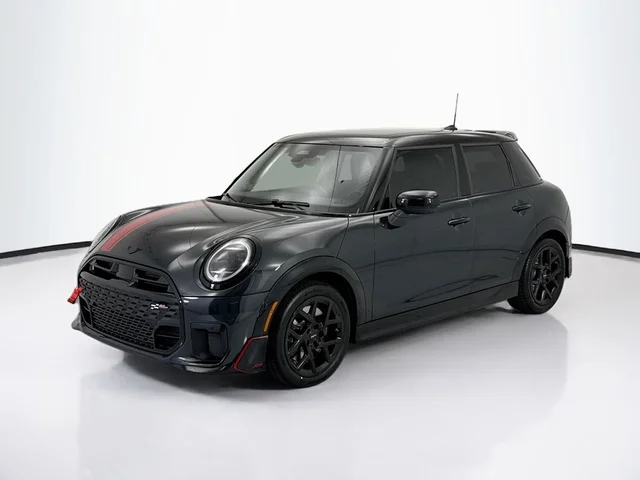 2026 MINI 4 Door Iconic