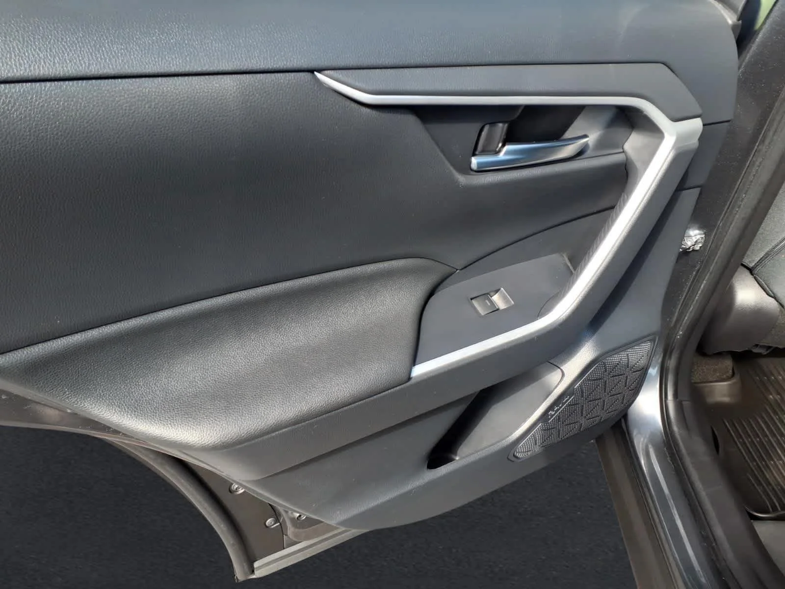 Used 2023 Magnetic Gray Metallic Toyota Hybrid XLE image 10