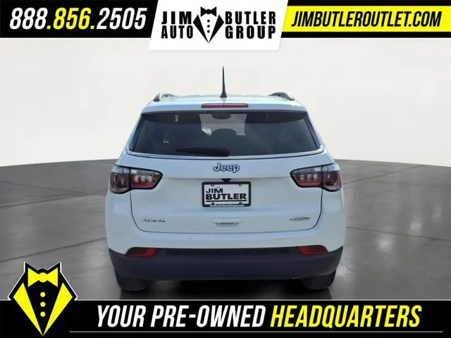 Used 2024  Jeep Latitude image 24
