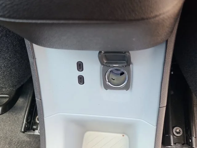 New 2027 Summit White Chevrolet LT image 31