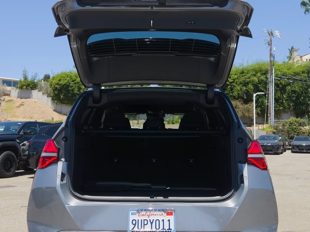 Used 2026 Skyscraper Grey Metallic BMW 30 xDrive image 21