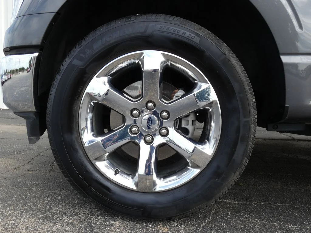 Used 2023 Gray Ford Lariat image 39