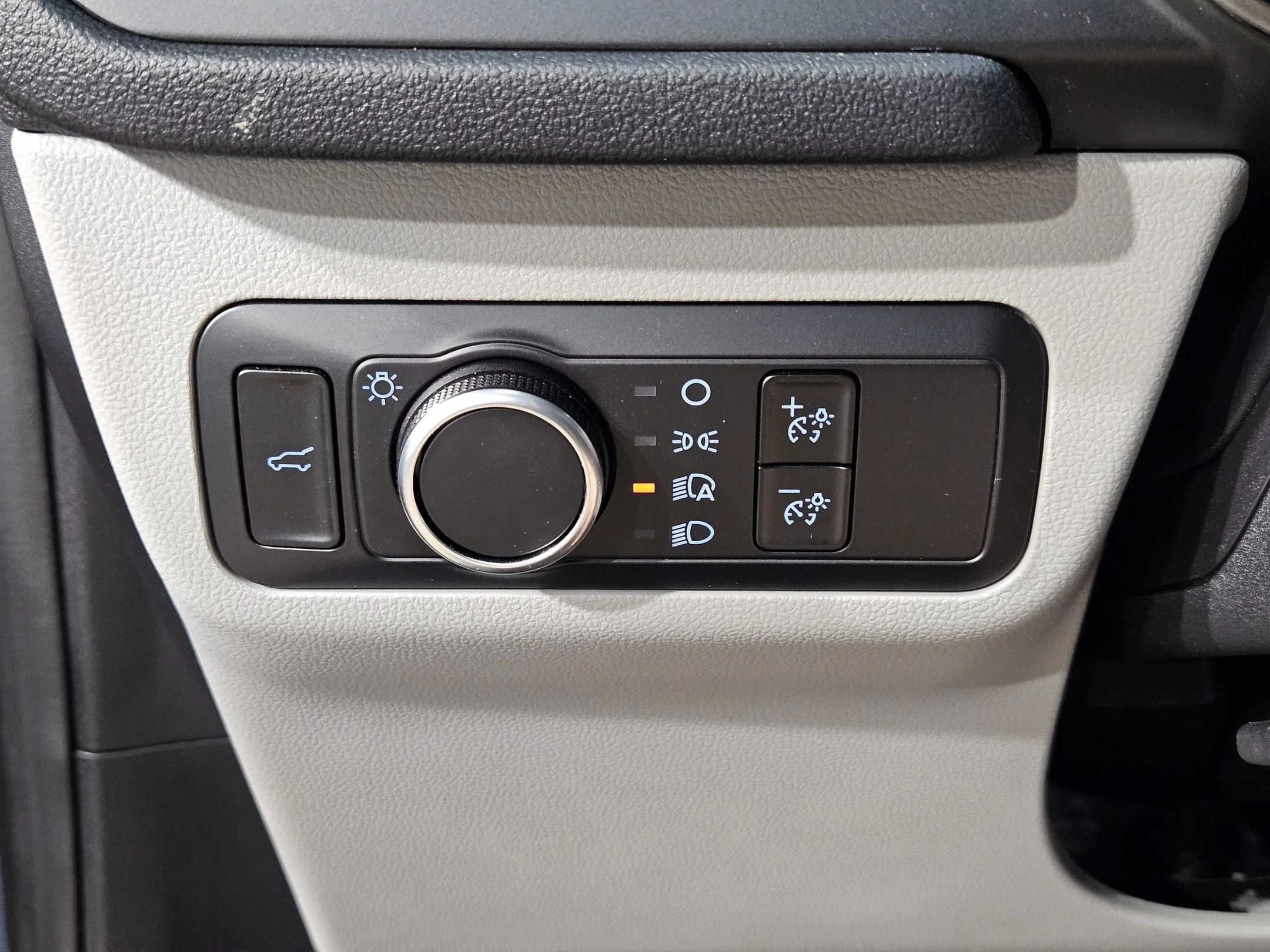 Used 2024 Vapor Blue Metallic Ford Active image 25