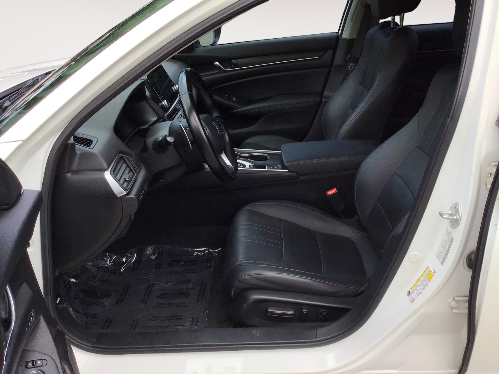 Used 2021 White Honda Touring image 22