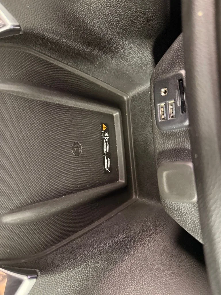 Used 2020 White Chevrolet Premier image 34