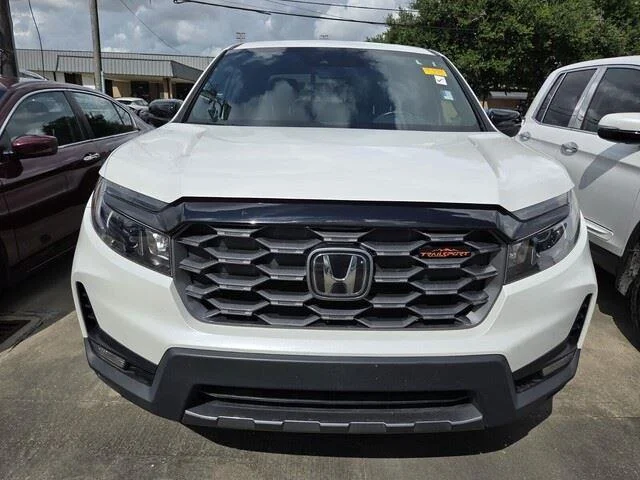 Used 2025 Platinum White Pearl Honda TrailSport image 2