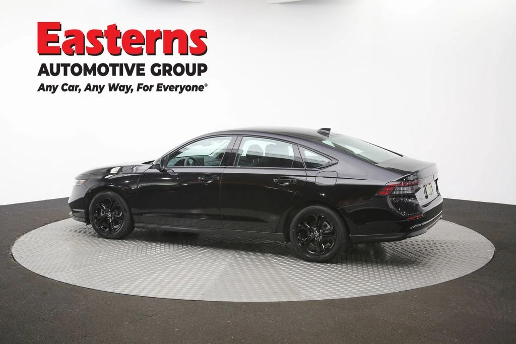 Used 2025 Black Honda SE image 56