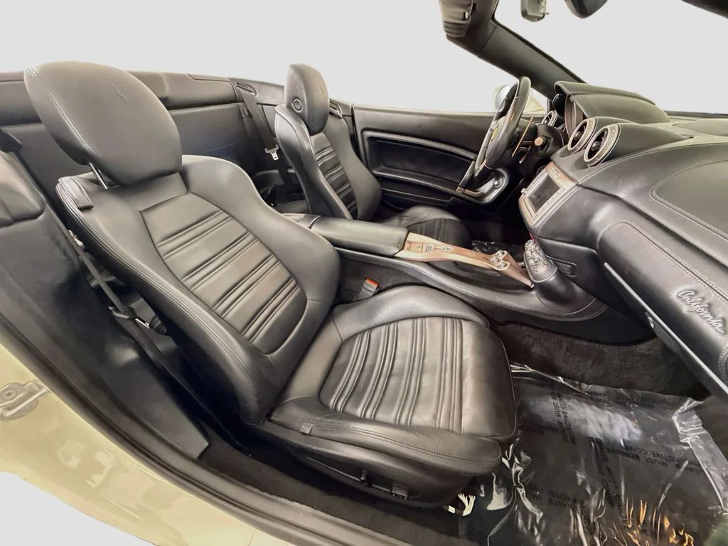 Used 2014  Ferrari Base image 26