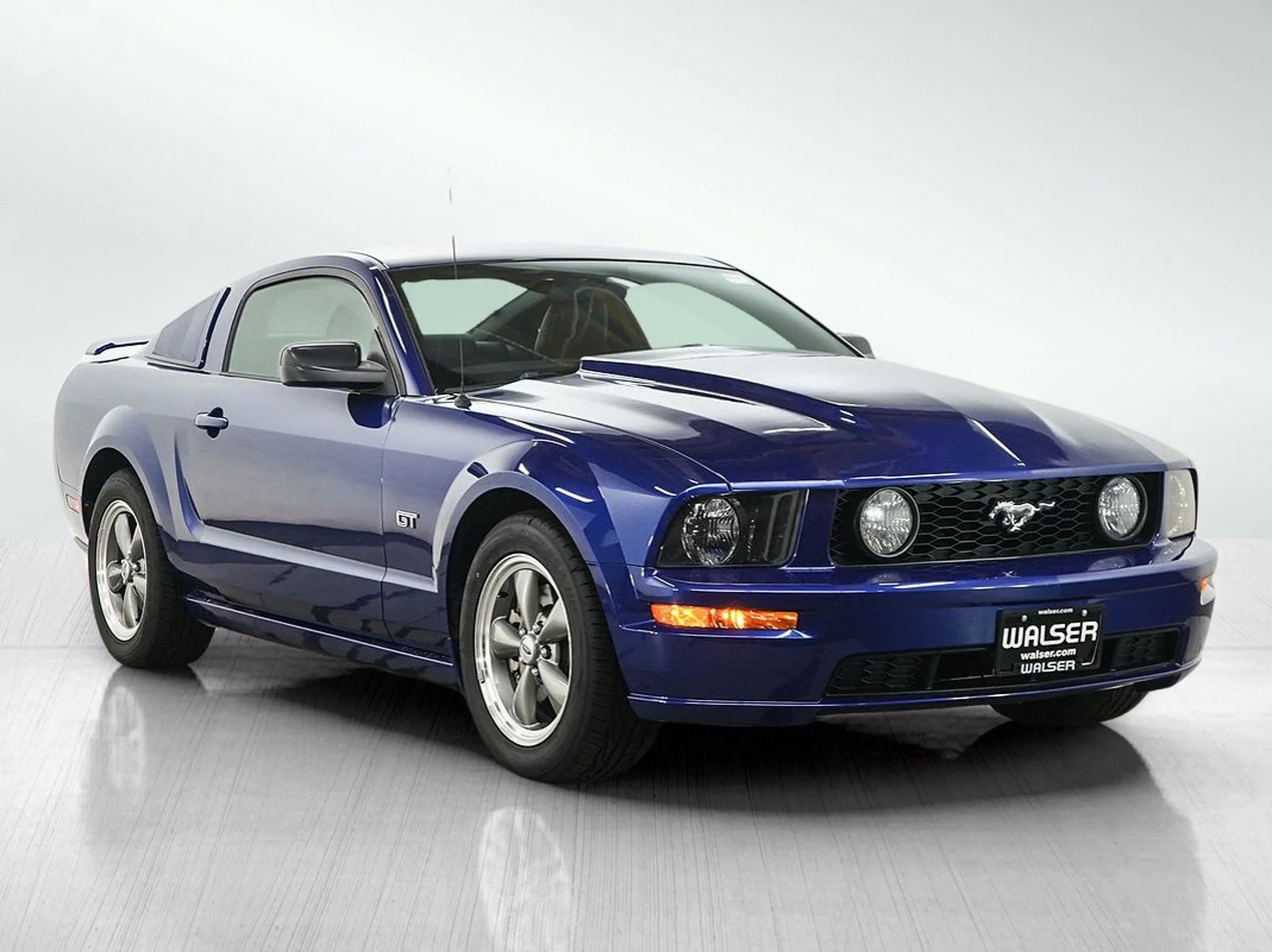 Used 2005  Ford GT Premium image 7