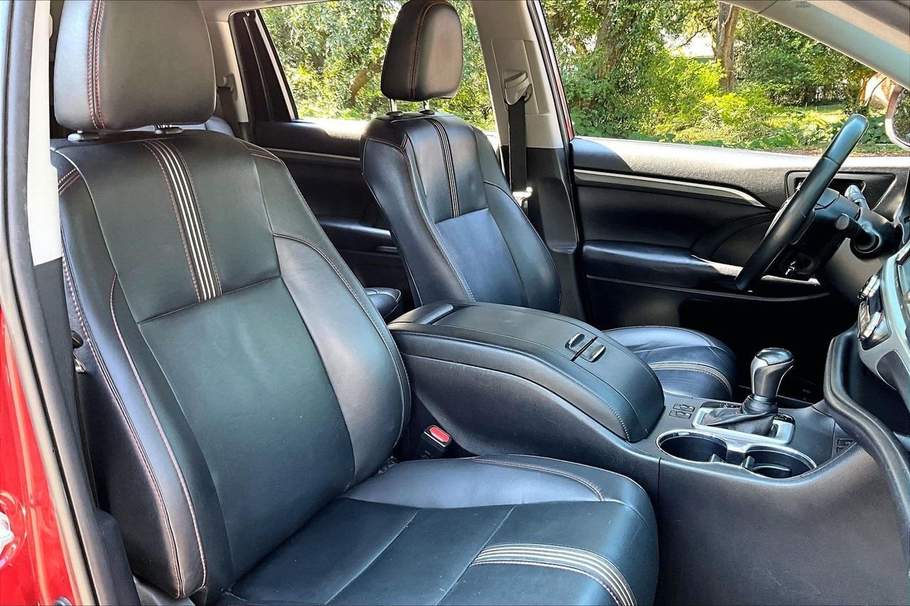 Used 2019 Red Toyota SE image 30