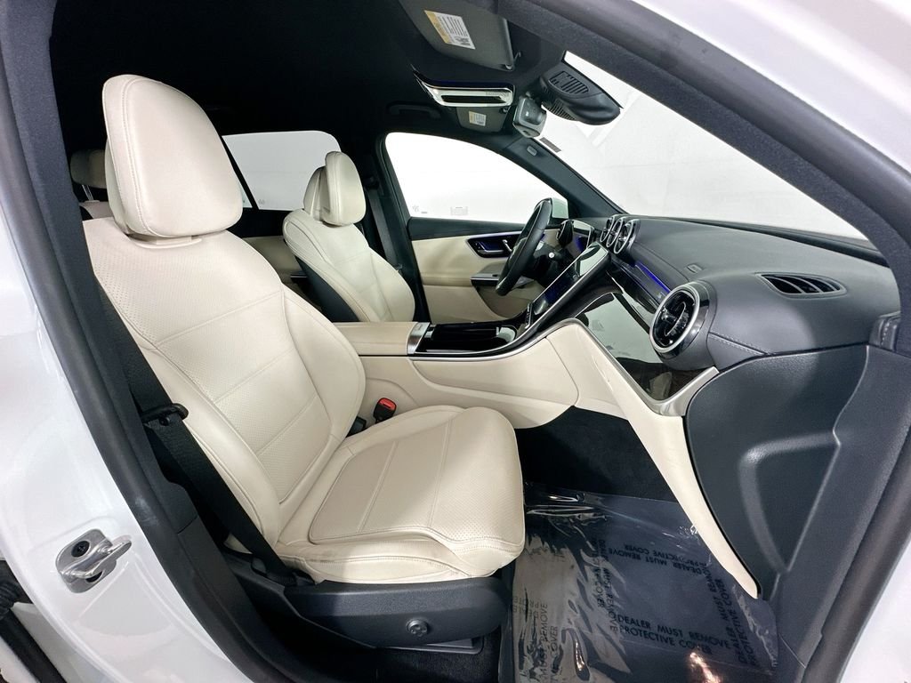 Certified Used 2023  Mercedes-Benz GLC 300 image 26