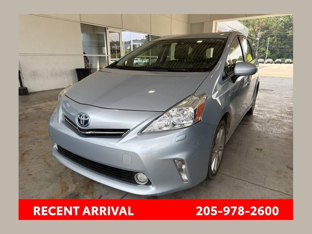 2014 Toyota Prius v Five