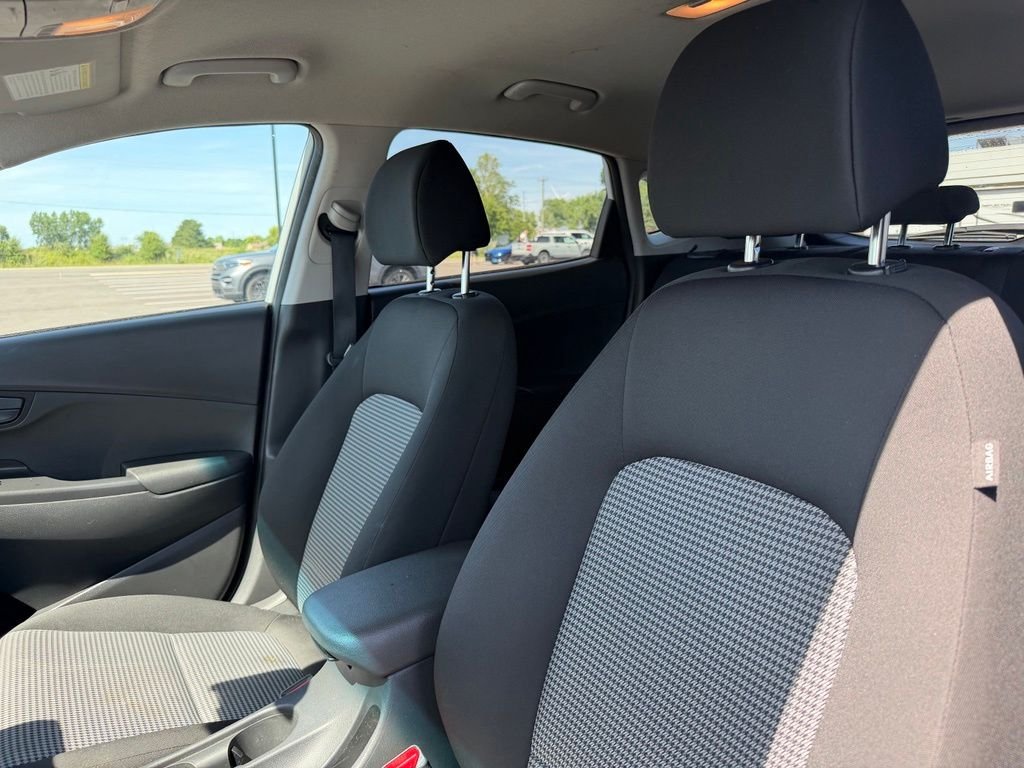 Used 2020 White Hyundai SEL image 14