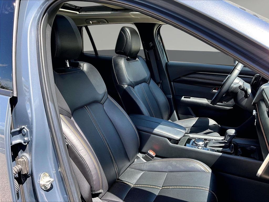 Used 2025 Gray Mazda Premium Plus image 33