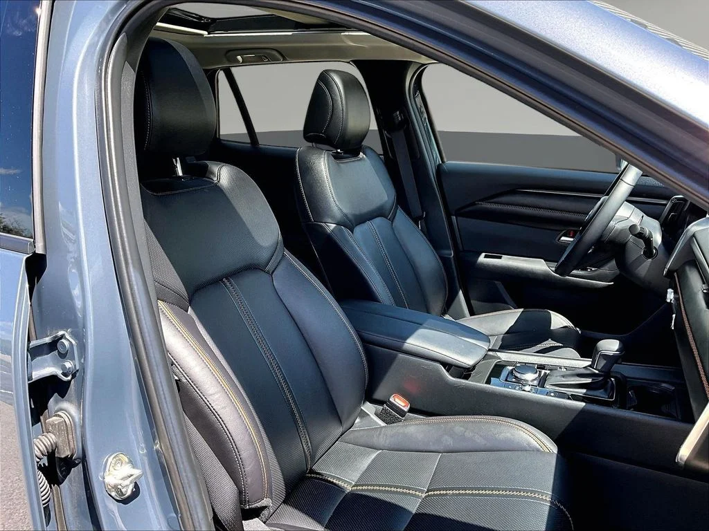 Used 2025 Gray Mazda Premium Plus image 33