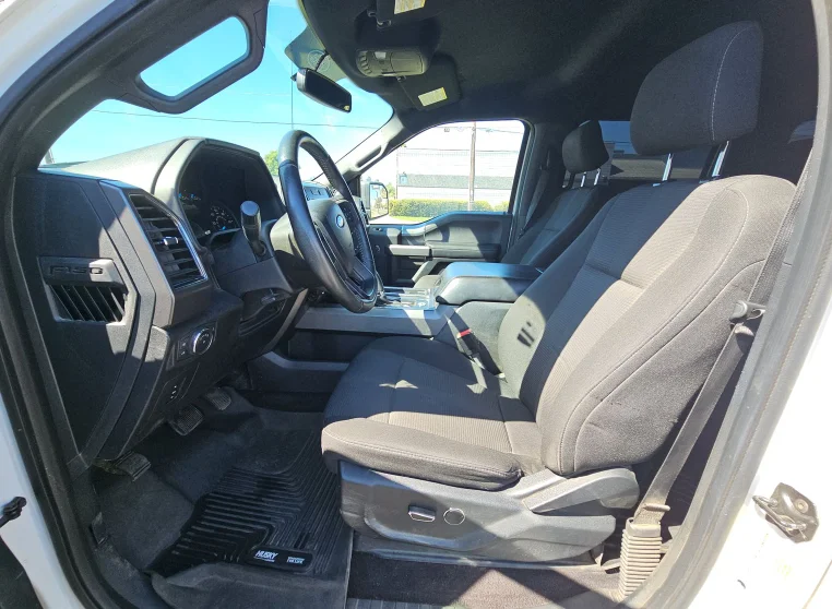 Used 2017 White Ford XLT image 8