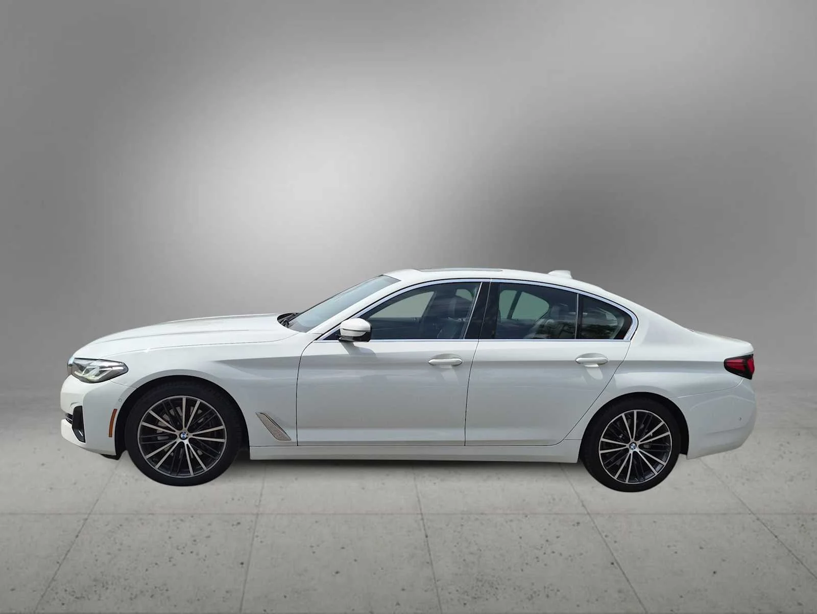 Used 2021 Alpine White BMW 540i xDrive image 5