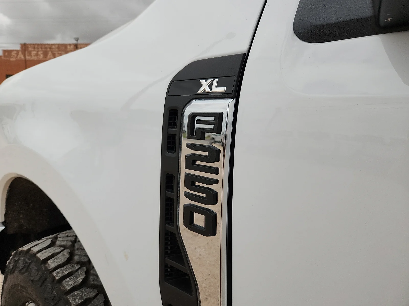 New 2026 Oxford White Ford F-250® XL image 10
