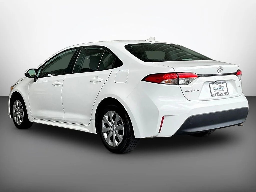 Used 2024 Ice Toyota LE image 4