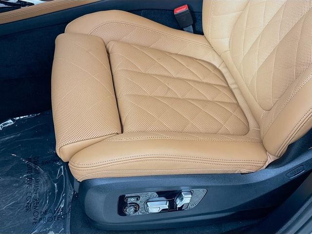 New 2026 Gray Metallic BMW xDrive40i image 20