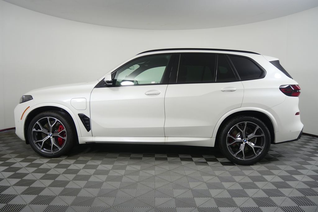 New 2026 Mineral White Metallic BMW xDrive50e image 6