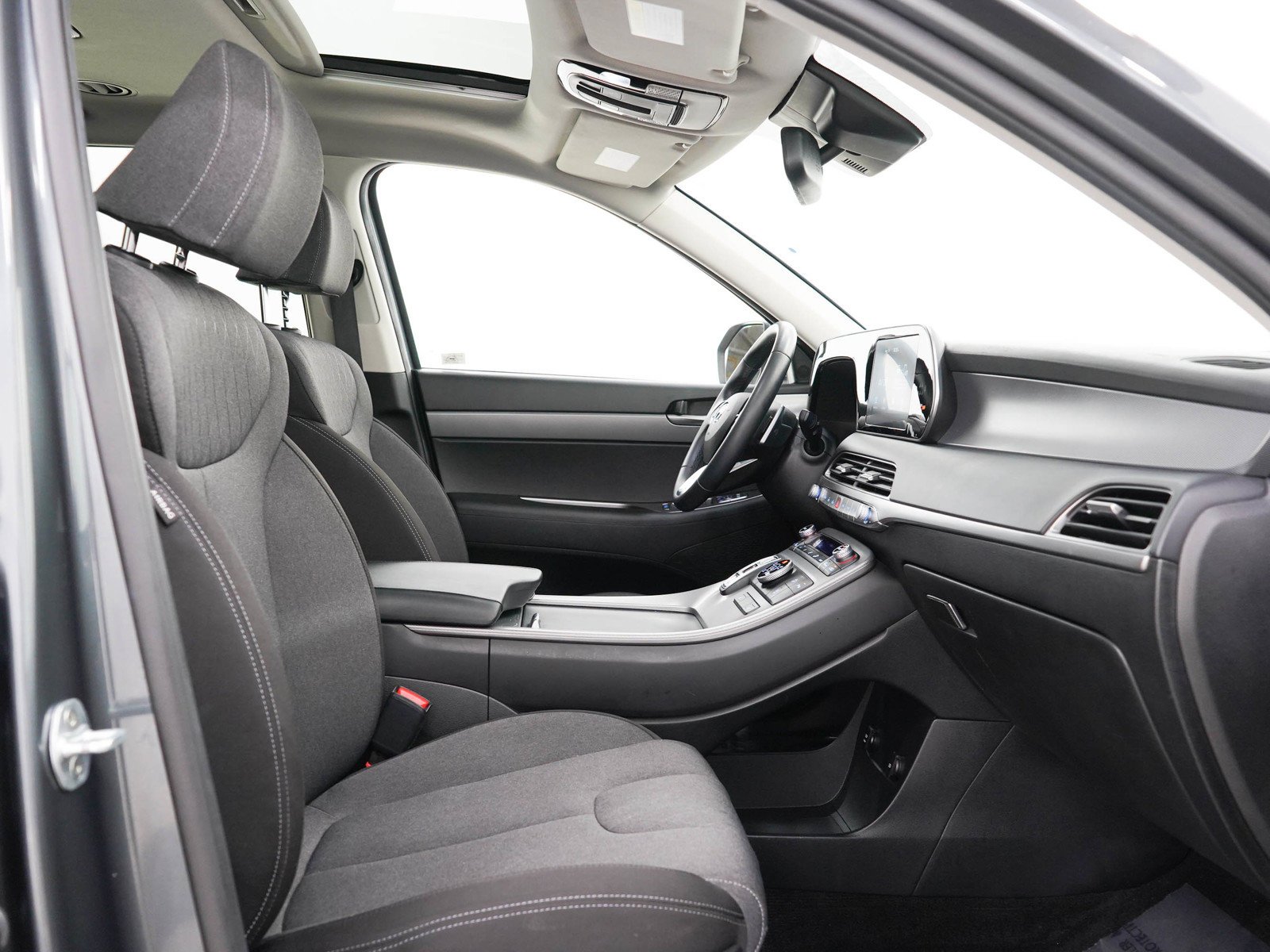 Used 2020 Rainforest Hyundai SEL AWD image 14
