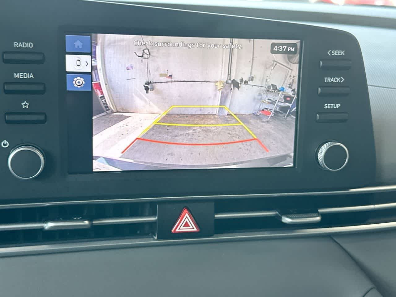 2025 Hyundai Elantra SE - Photo 19