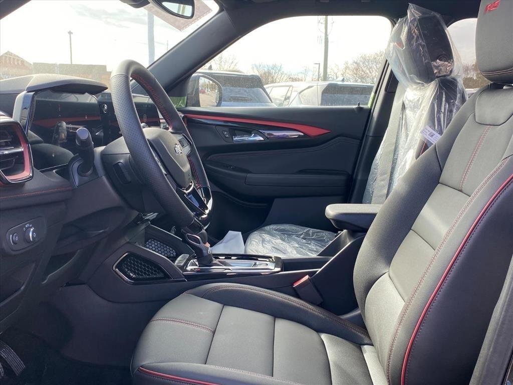 New 2026 Mosaic Black Metallic Chevrolet RS image 14