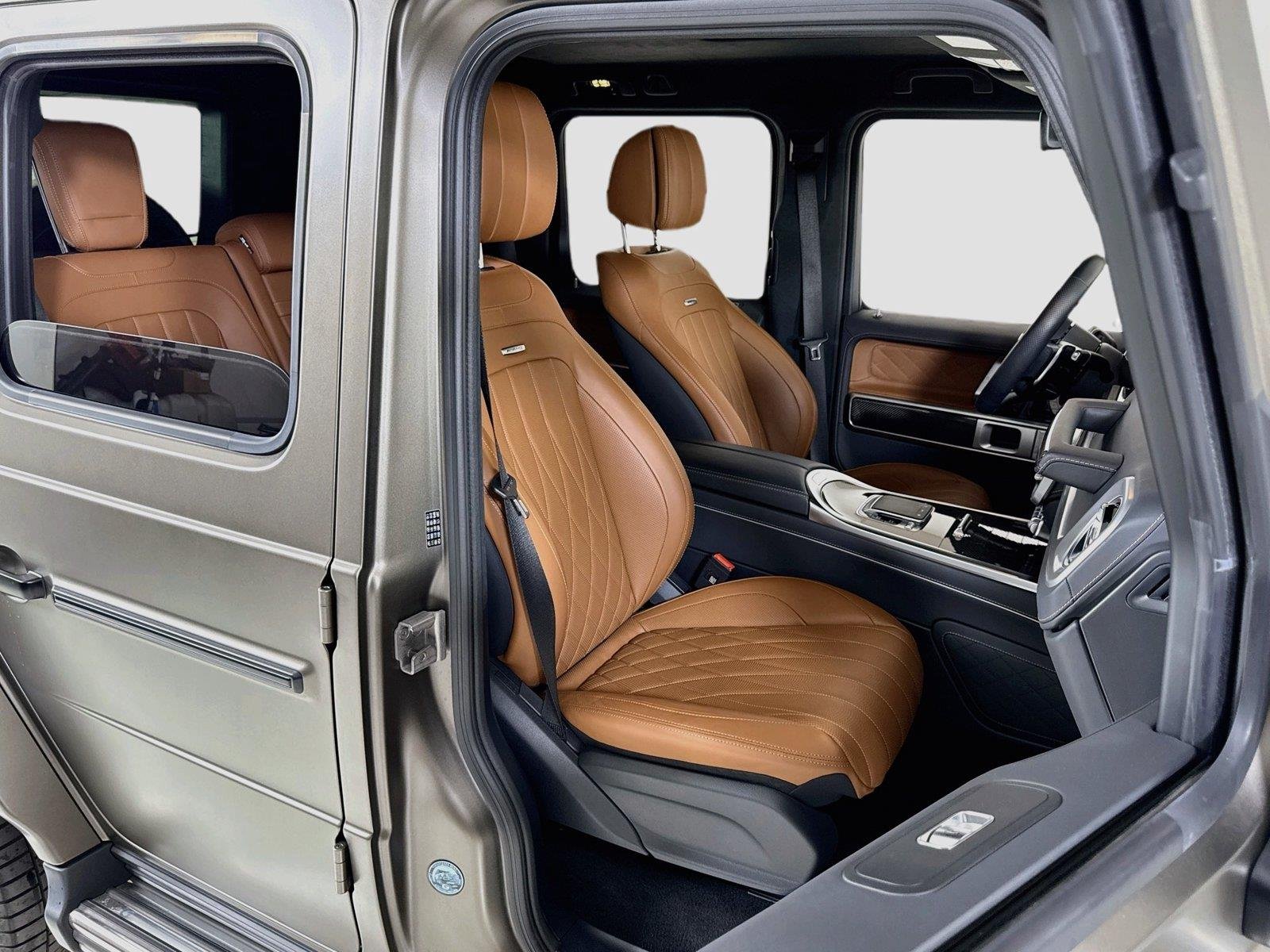 Used 2026 MANUFAKTUR Monza Grey Magno Mercedes-Benz AMG® G 63 | Manu Int Package Plus | Carbon Trim image 31