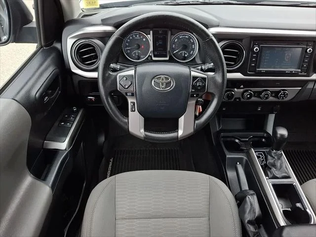 Certified Used 2017 SILVER ME Toyota  image 13