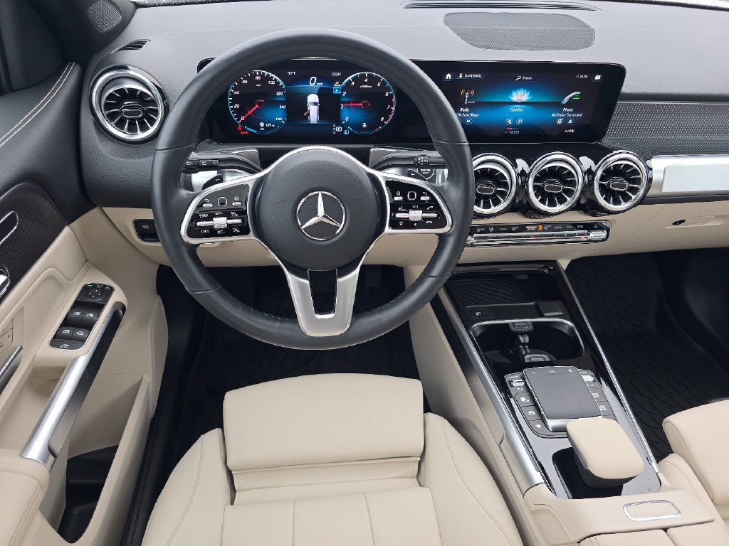 Certified Used 2023  Mercedes-Benz GLB 250 image 29