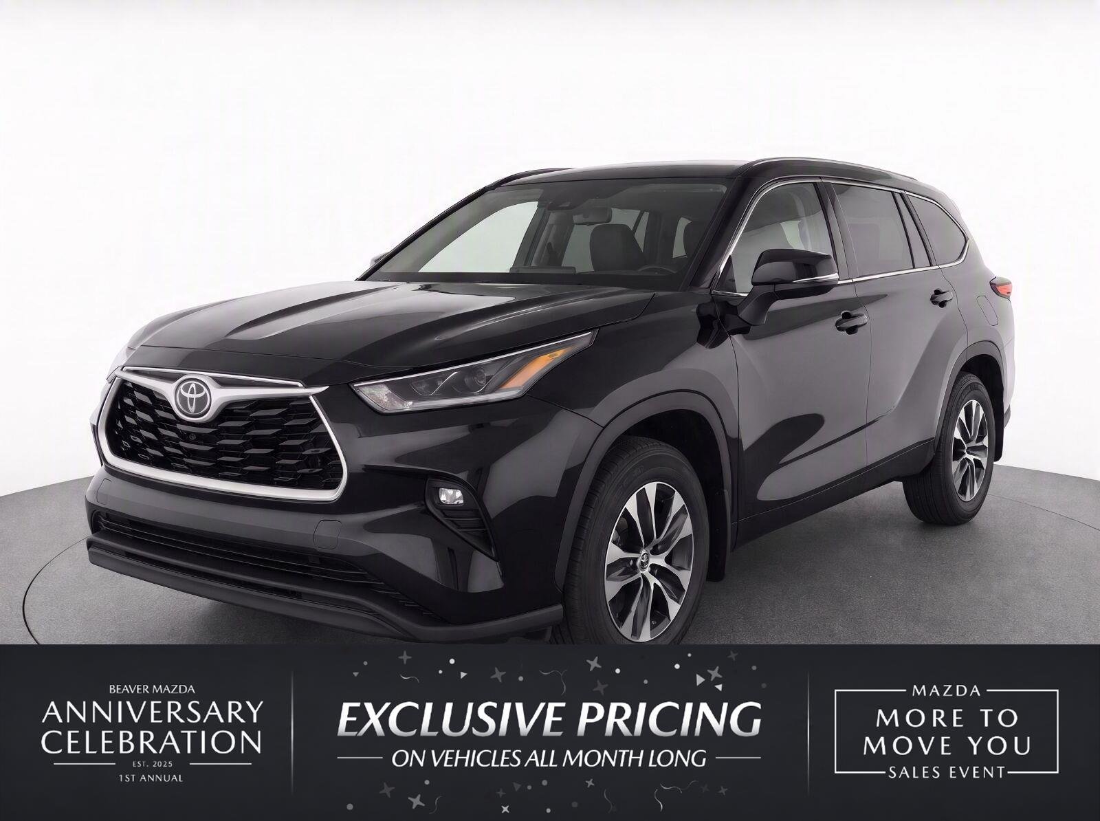 Used 2021 Midnight Black Metallic Toyota XLE image 1