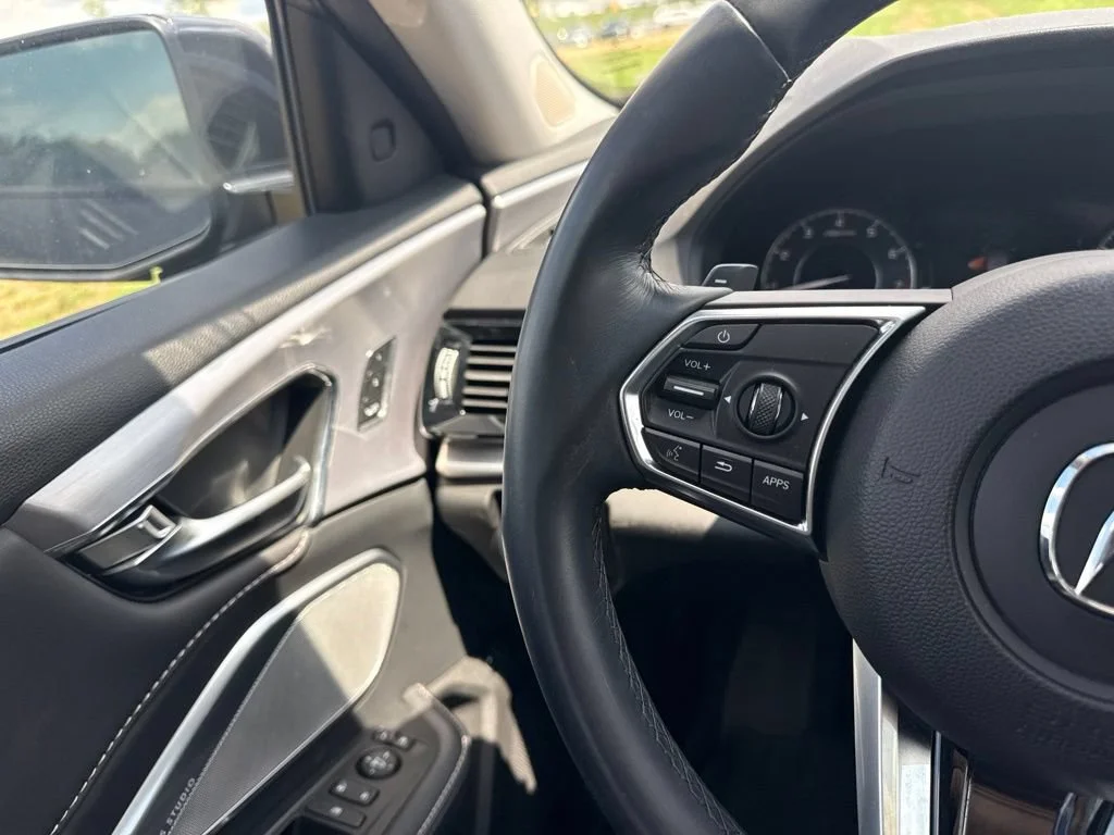 Used 2023  Acura w/Technology Package image 17