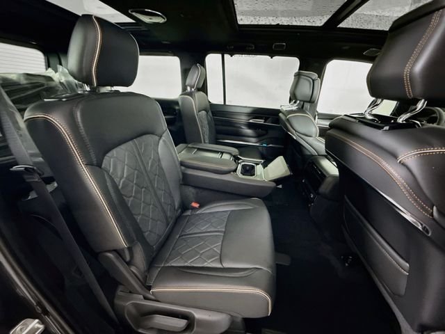 New 2026 Baltic-Gray Metallic Clear-Coat Exterior Paint Jeep Summit Reserve image 29