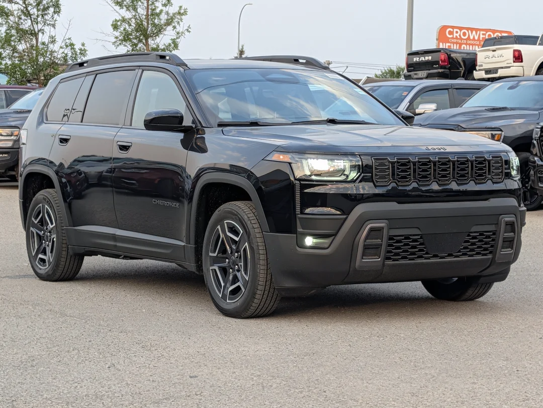 New 2026 Black Jeep Laredo - - 4x4 - 1.6L Turbo Hybrid - Uconnect 5 w/ 12.3 Screen & More! image 2