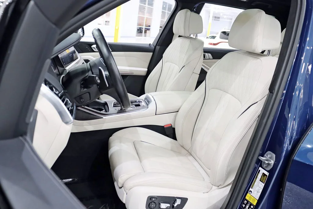 Used 2022 Blue BMW M50i image 31