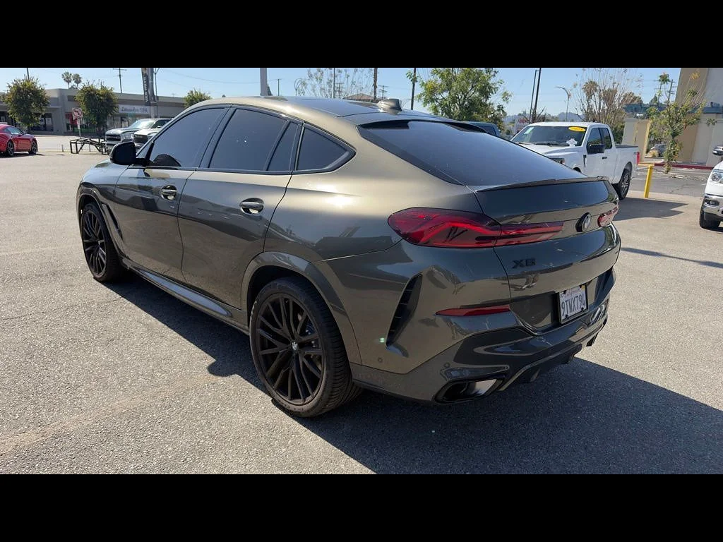 Used 2023 Manhattan Green Metallic BMW xDrive40i image 4