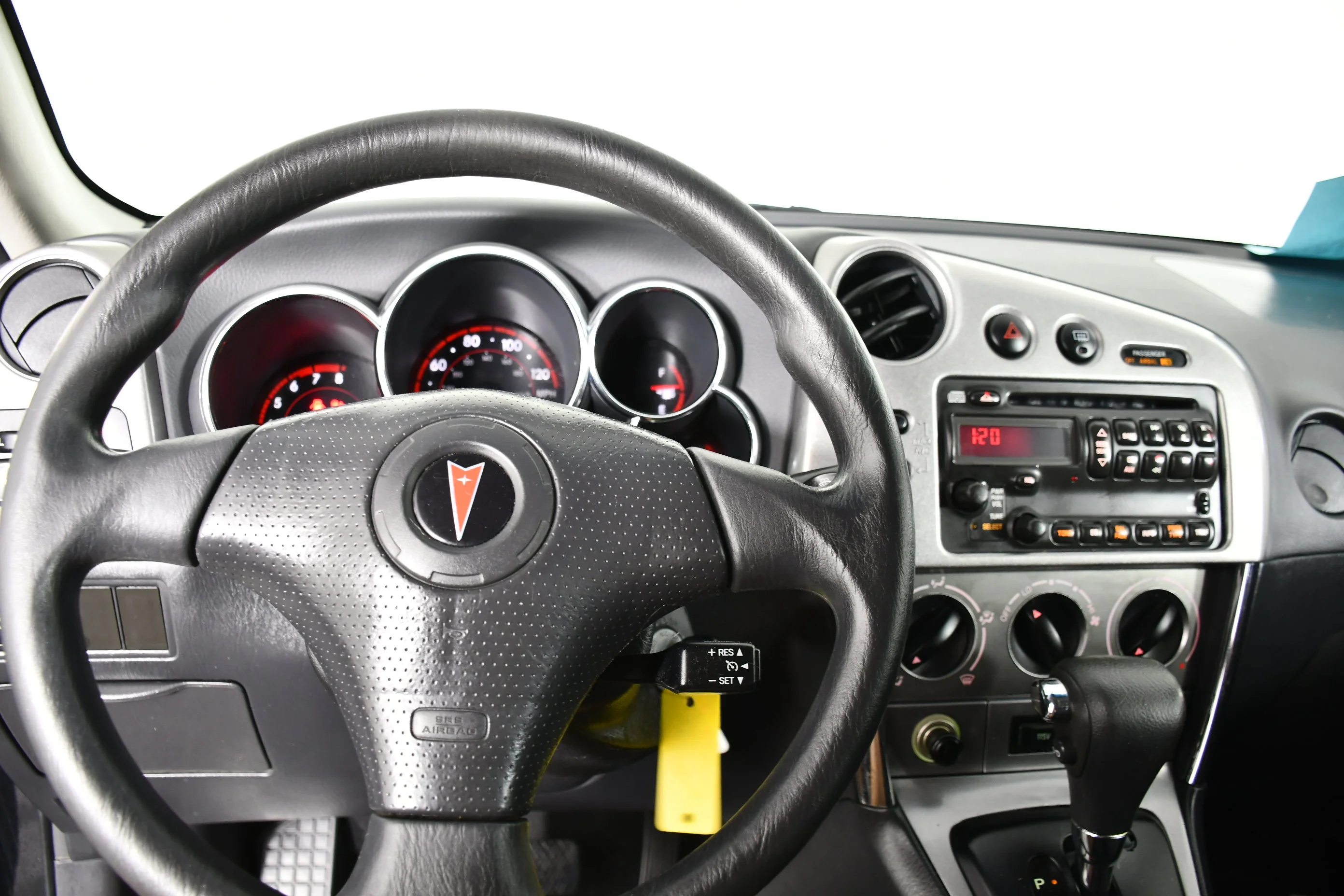 Used 2005 Abyss Black Pontiac Base image 16