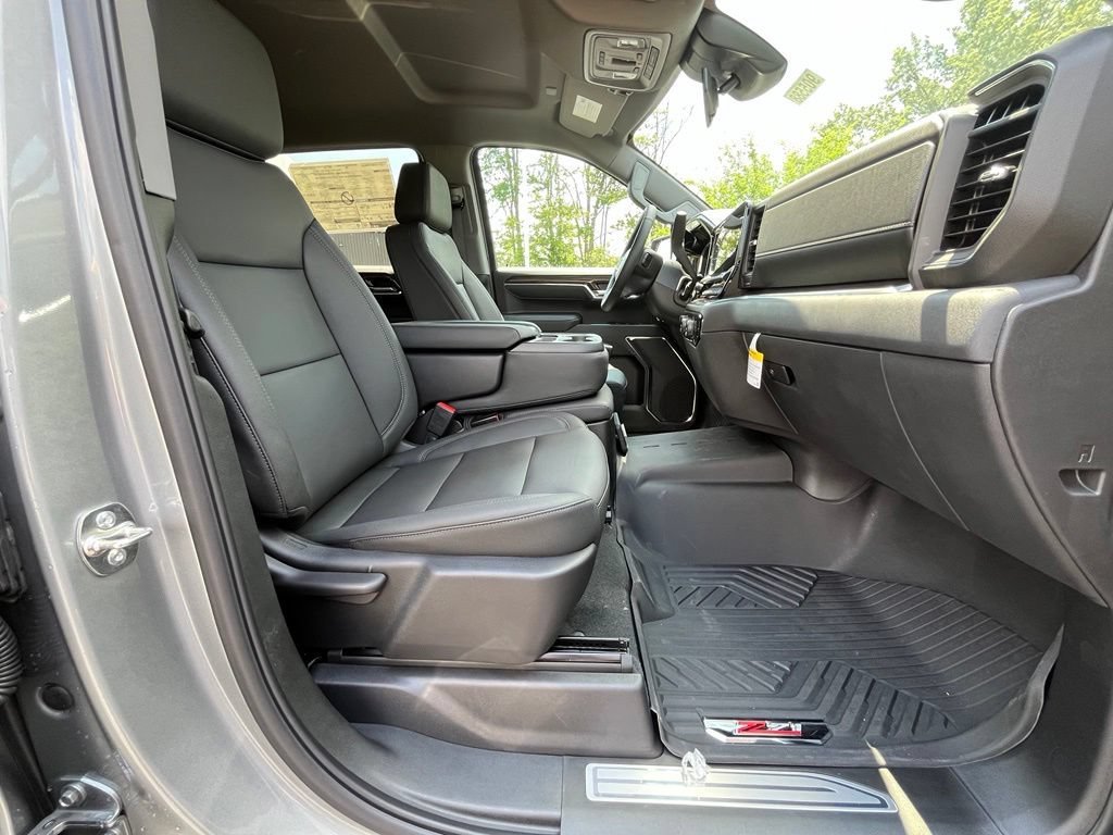 New 2026 Sterling Gray Metallic Chevrolet LT image 18