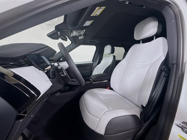 New 2026 Fuji White Land Rover Dynamic SE image 11