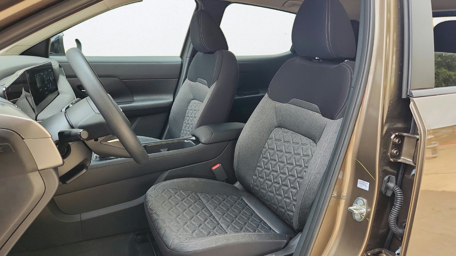 New 2027 Canyon Bronze Metallic Nissan SV image 11