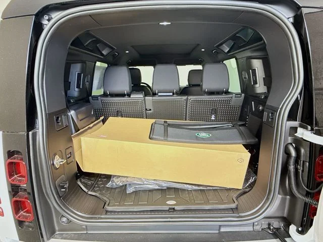 Used 2025 White Land Rover S image 28