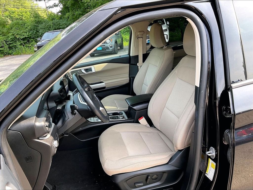Used 2022 Black Ford XLT image 10