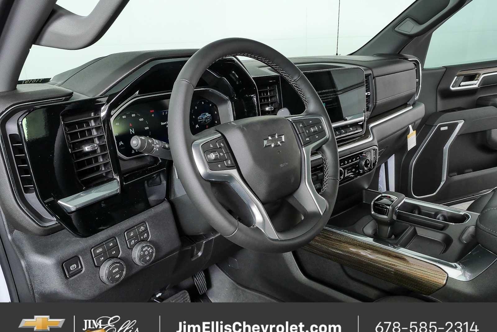 New 2026 Summit White Chevrolet RST image 4