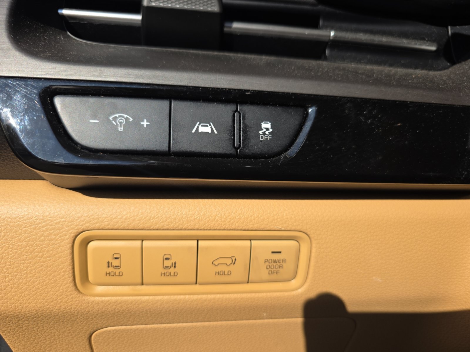 Certified Used 2024 Ceramic Silver Kia EX image 25