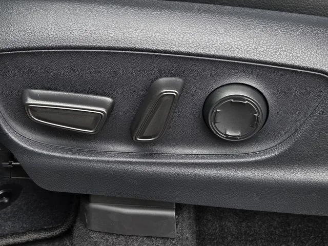 2026 Toyota Tacoma Limited - Photo 25