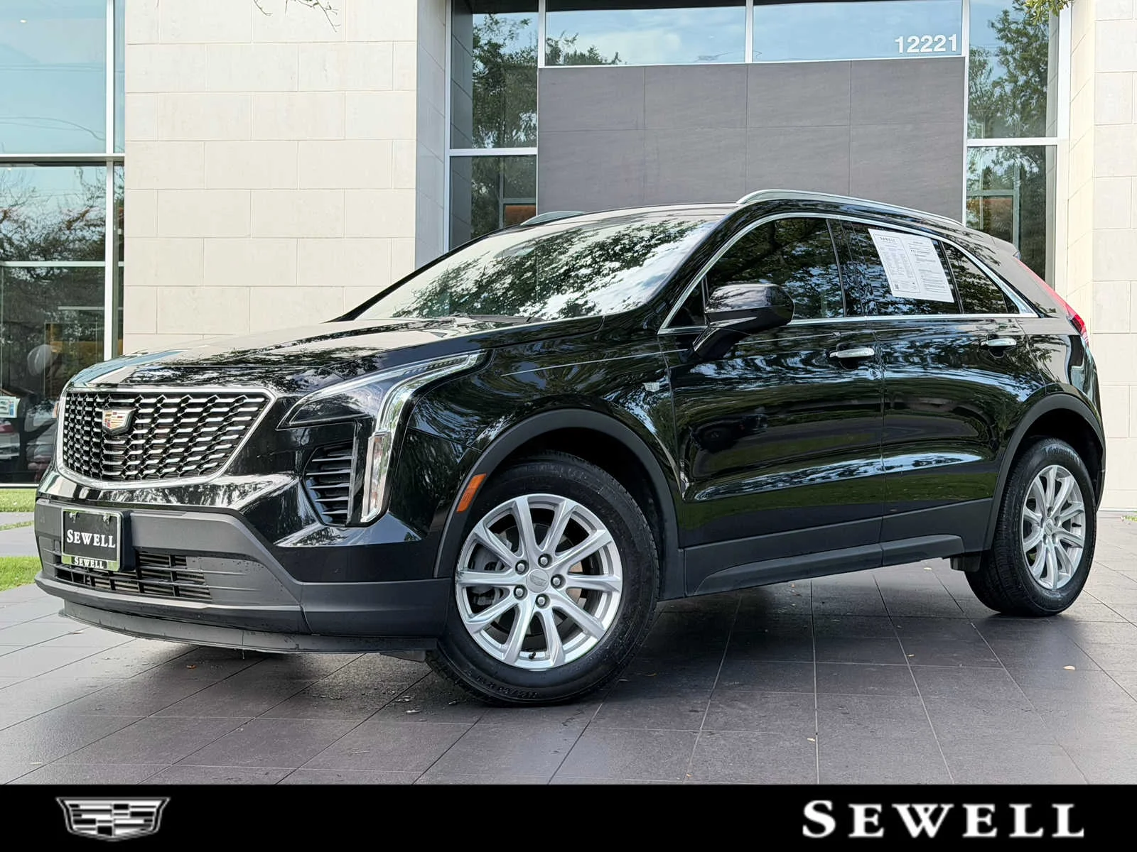 2023 Cadillac XT4 Luxury's photo