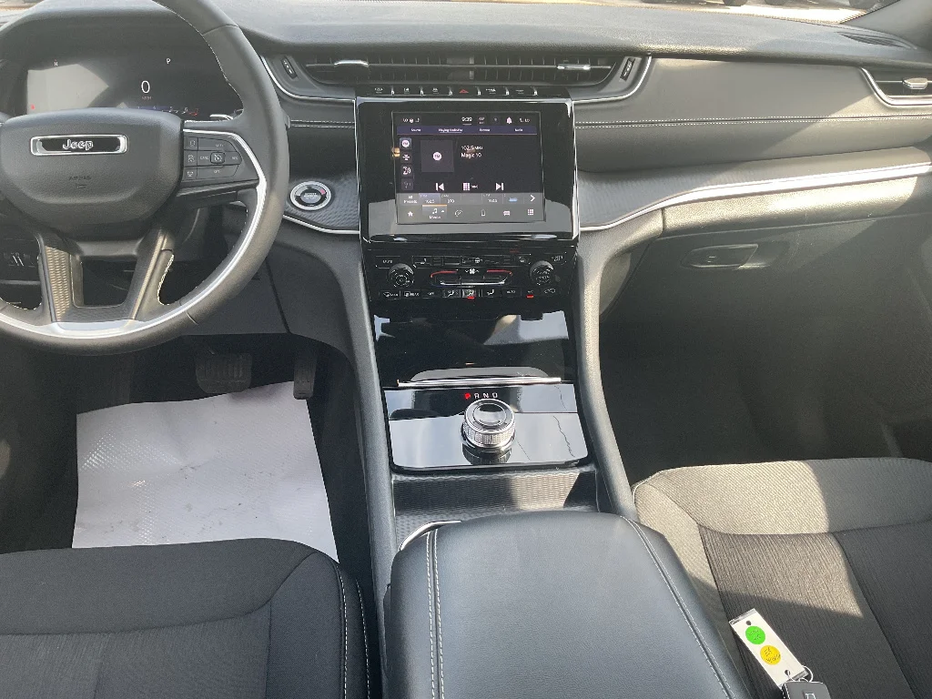 Used 2024 BALTIC GRAY METAL Jeep Laredo X image 12